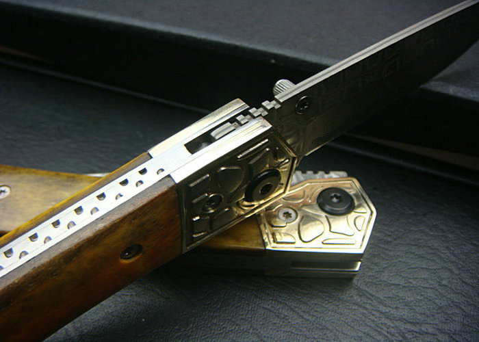 OEM Damascus Steel Treasure Knife Gift Knife with Ox Bone Handle UDTEK01212 